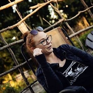 Meet your Posher, Carrie